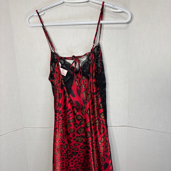 La Vie En Rose Red & Black Satin Leopard Slip Dress Nightgown Lace Detail - Picture 6 of 11